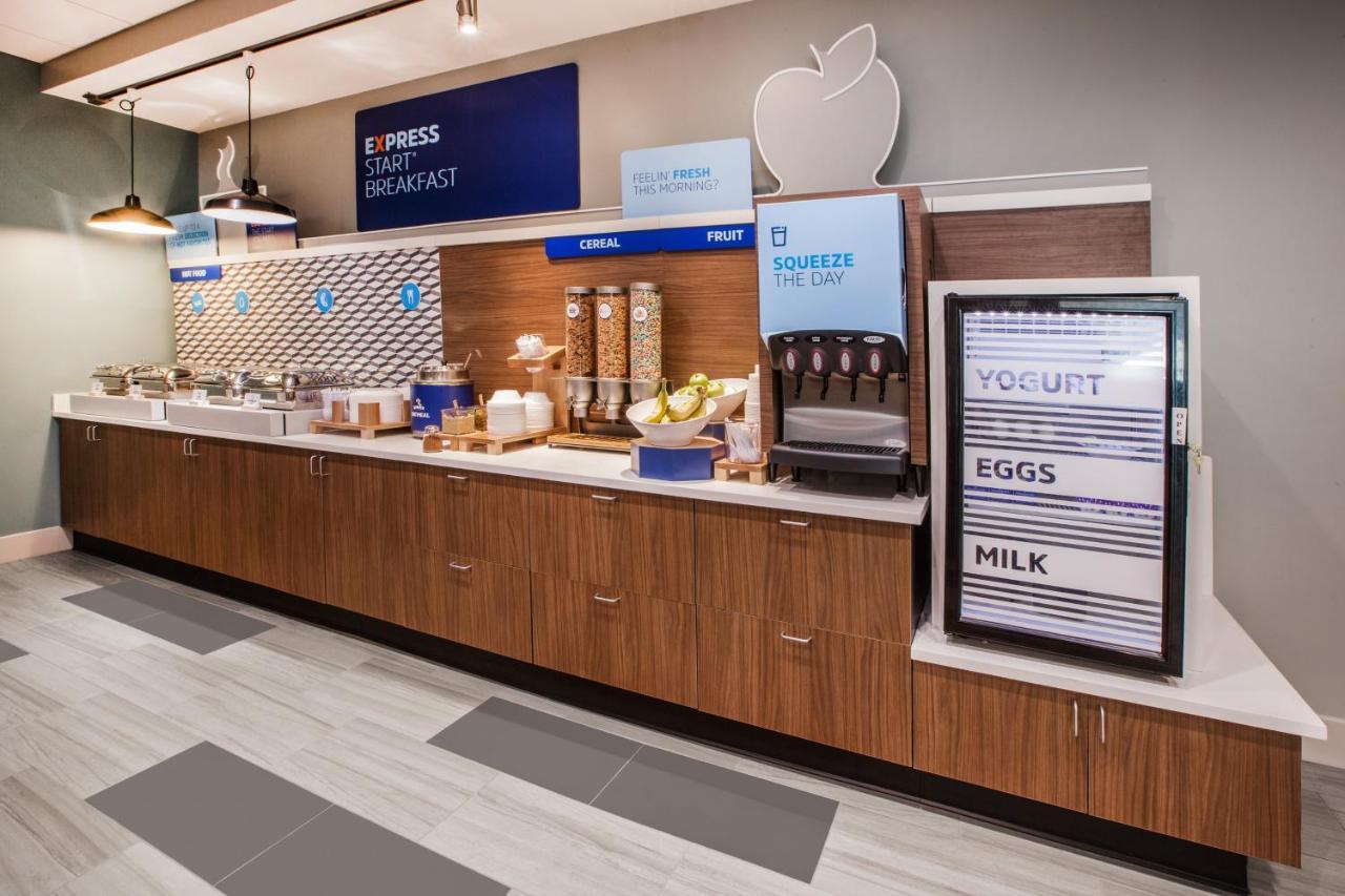Holiday Inn Express & Suites - Grand Rapids South - Wyoming By Ihg Bagian luar foto
