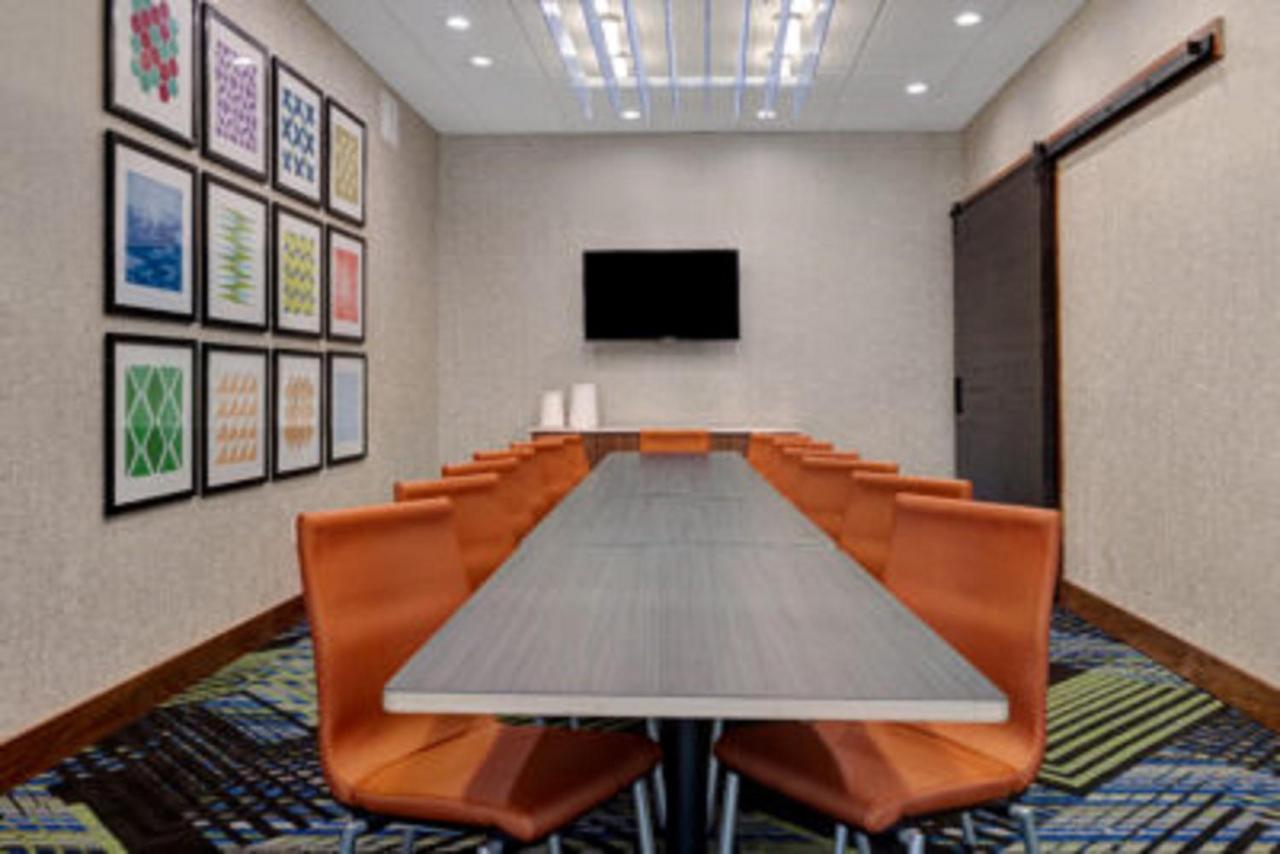 Holiday Inn Express & Suites - Grand Rapids South - Wyoming By Ihg Bagian luar foto