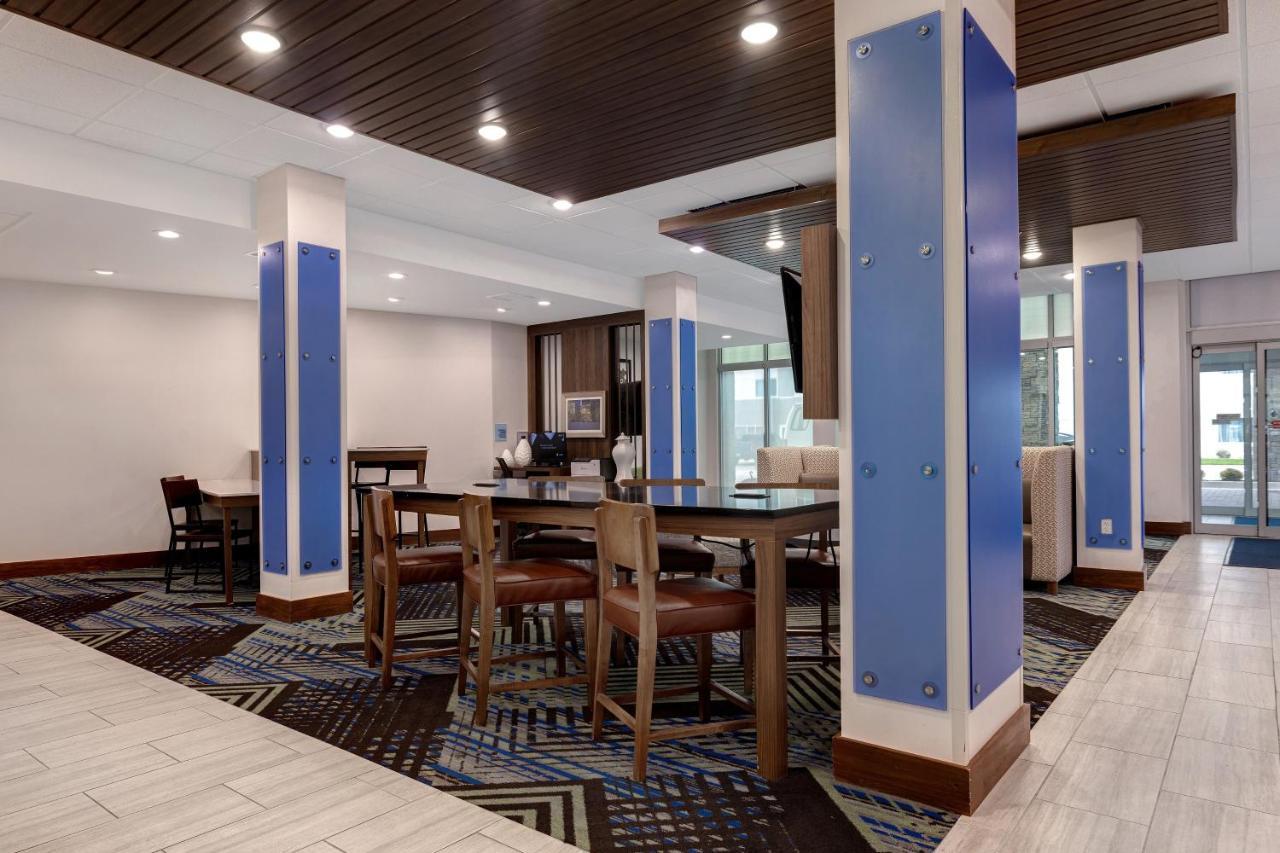 Holiday Inn Express & Suites - Grand Rapids South - Wyoming By Ihg Bagian luar foto
