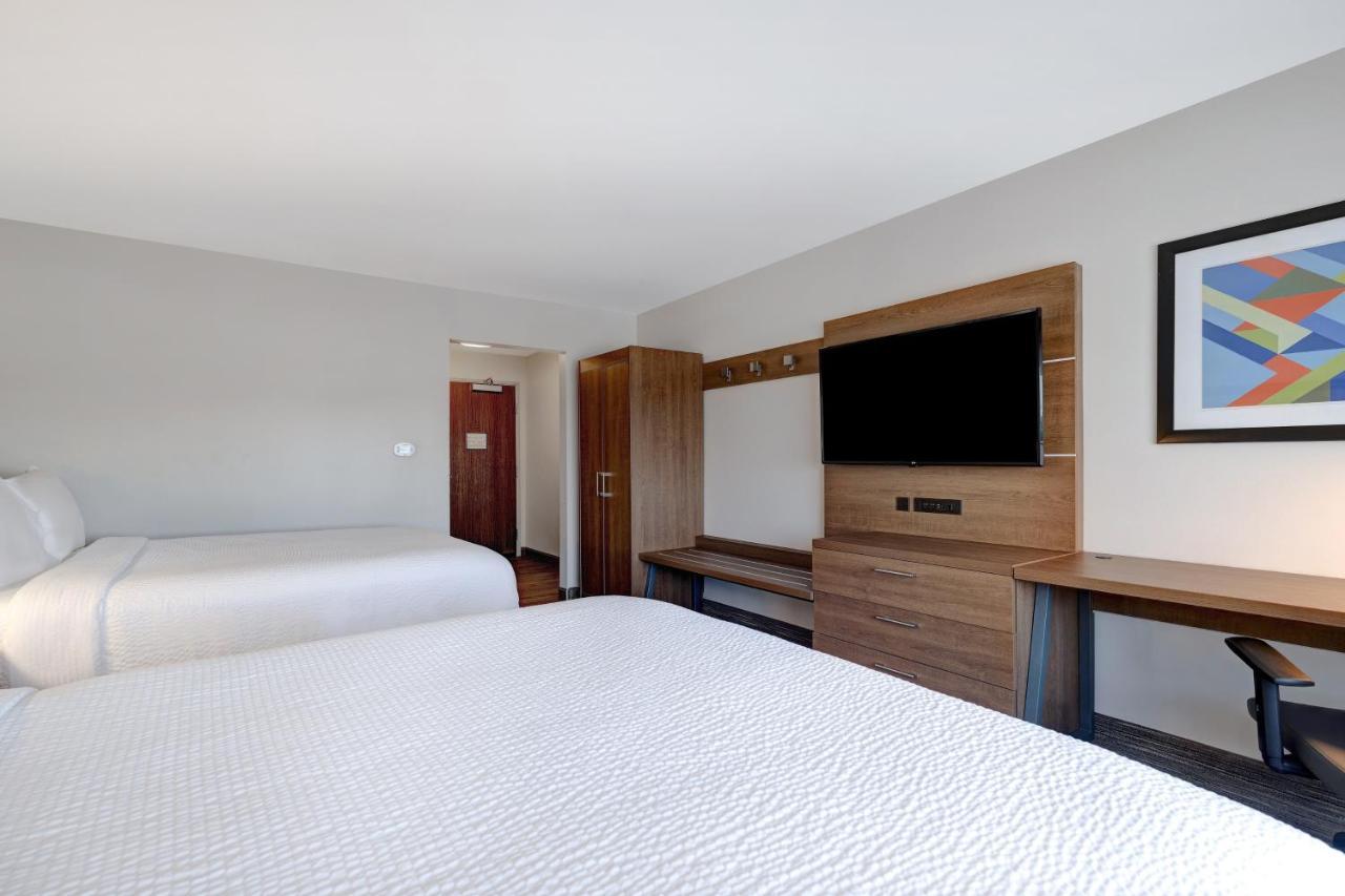 Holiday Inn Express & Suites - Grand Rapids South - Wyoming By Ihg Bagian luar foto