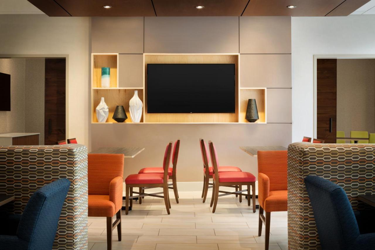 Holiday Inn Express & Suites - Grand Rapids South - Wyoming By Ihg Bagian luar foto