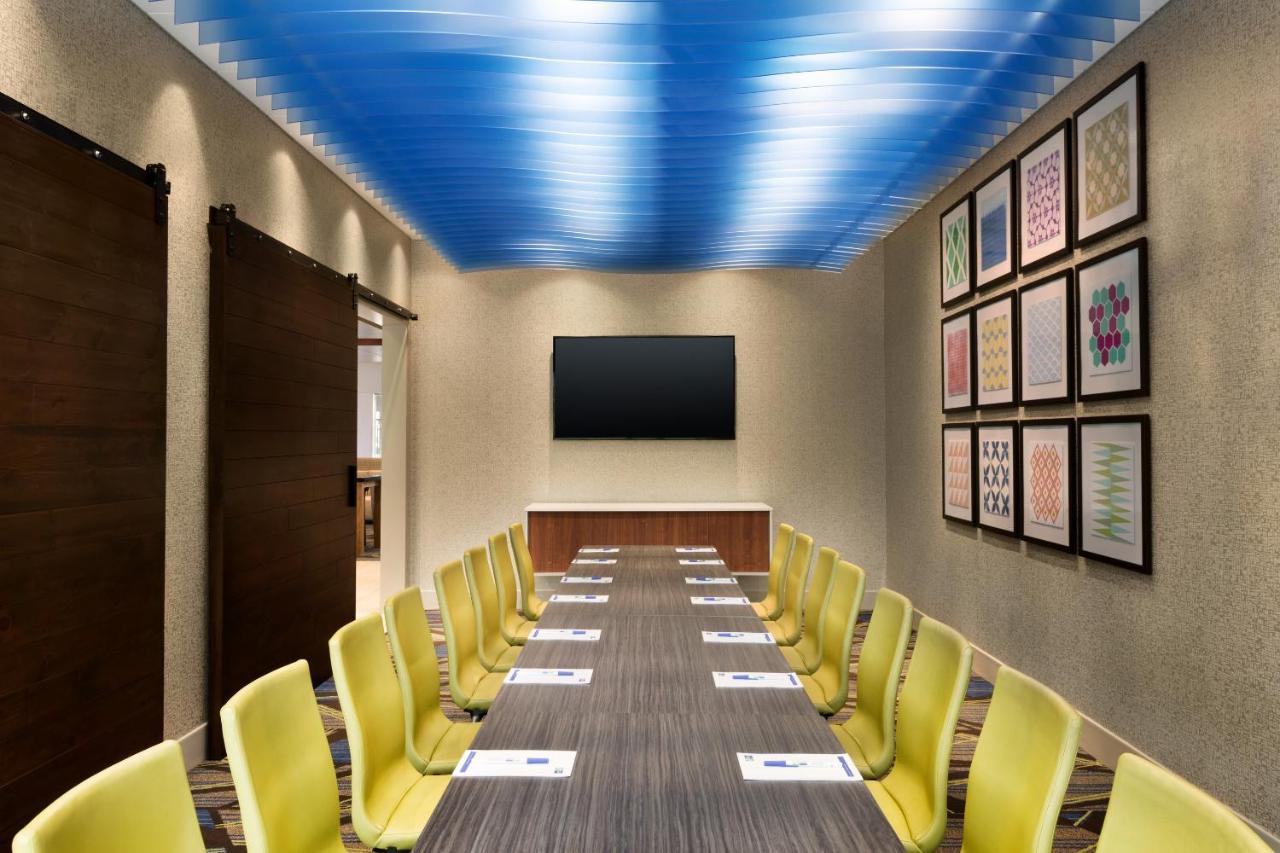 Holiday Inn Express & Suites - Grand Rapids South - Wyoming By Ihg Bagian luar foto